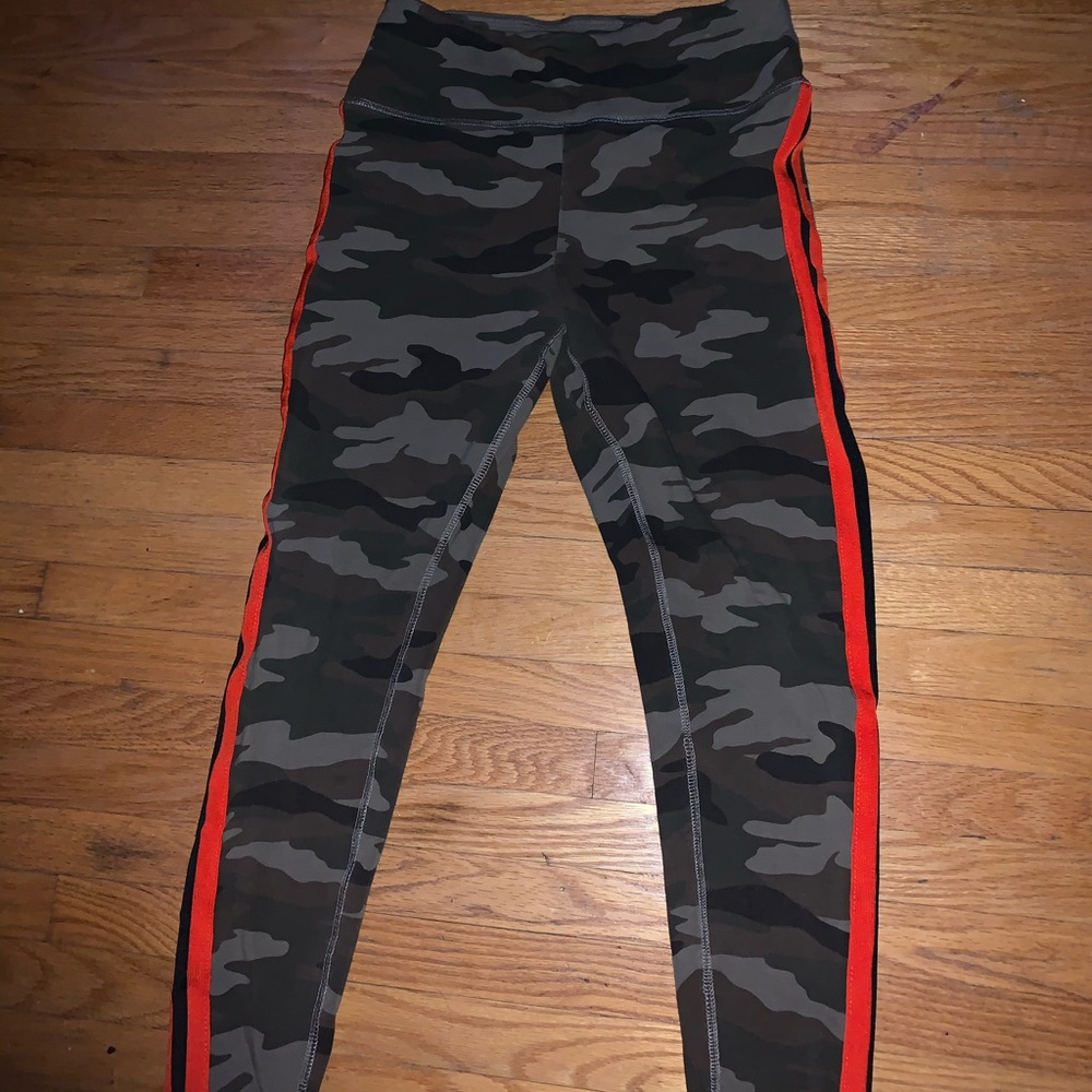 Camo leggings